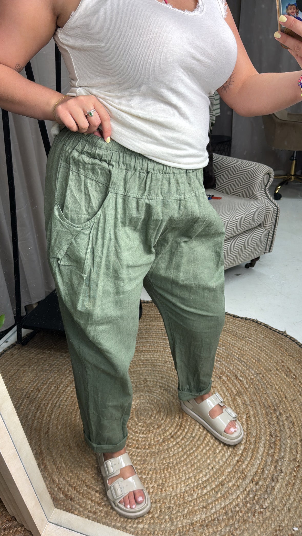 SUZZIE BARREL LEG LINEN TROUSERS