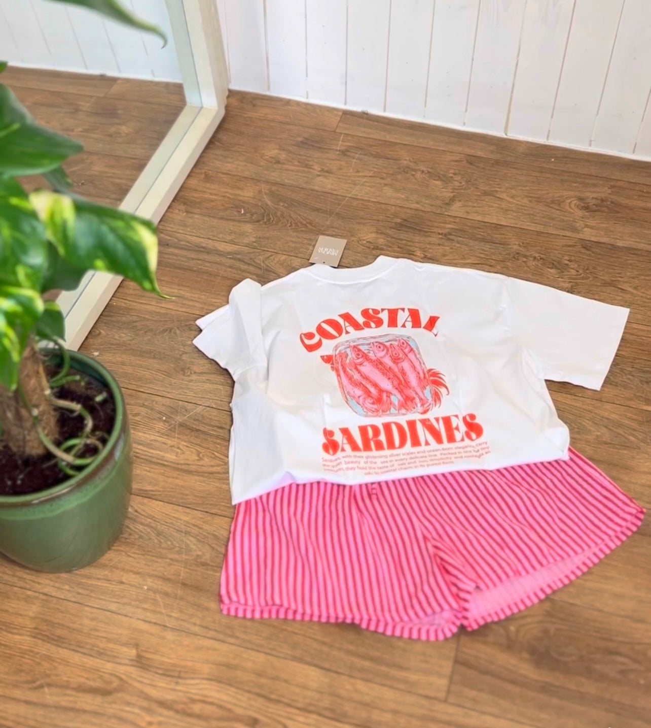 CASSIE SARDINES TSHIRT