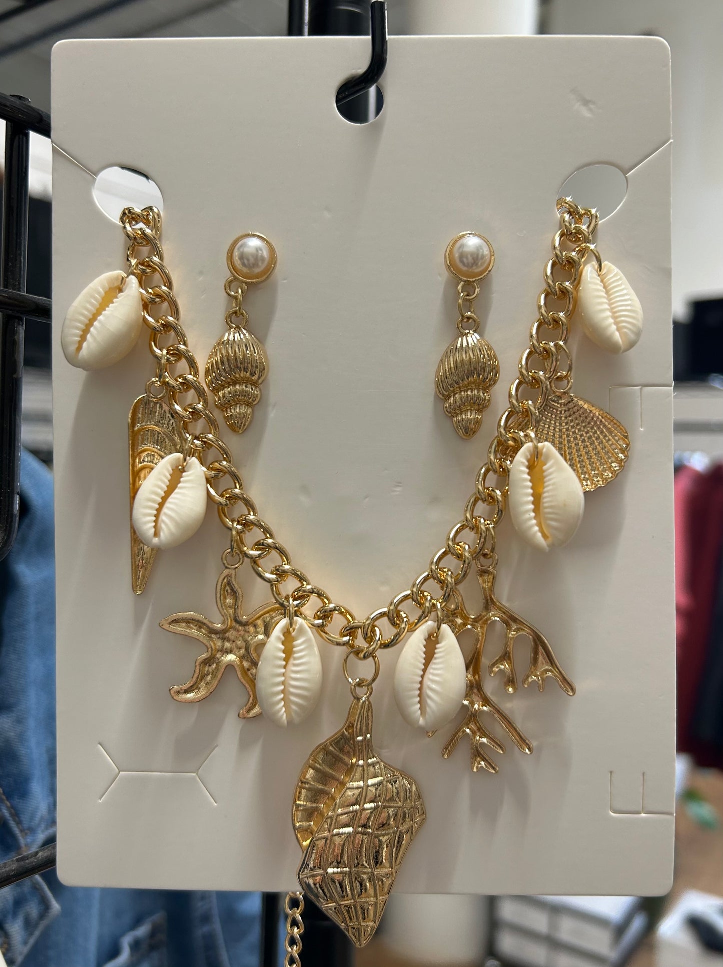 SHELL NECKLACE SET
