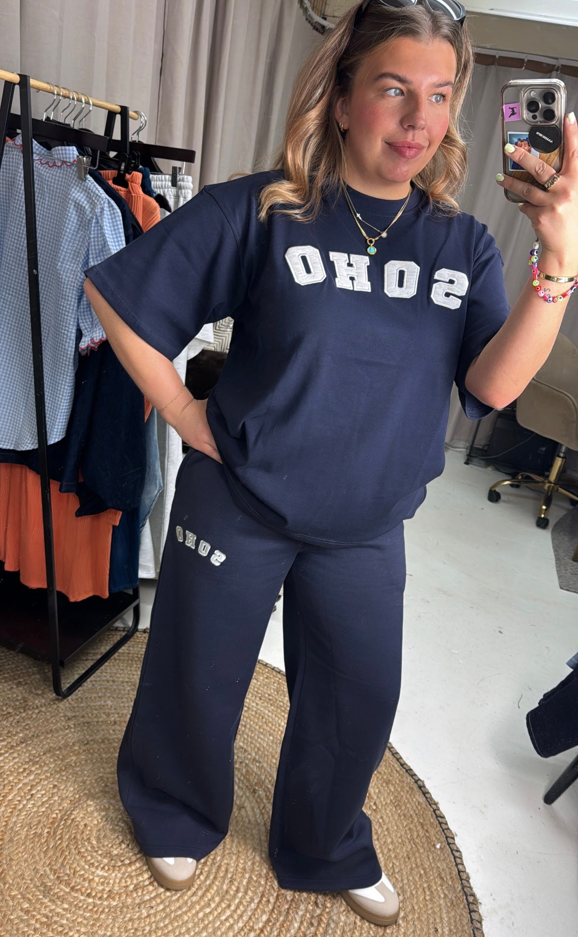 OLIVIA SOHO T-SHIRT
