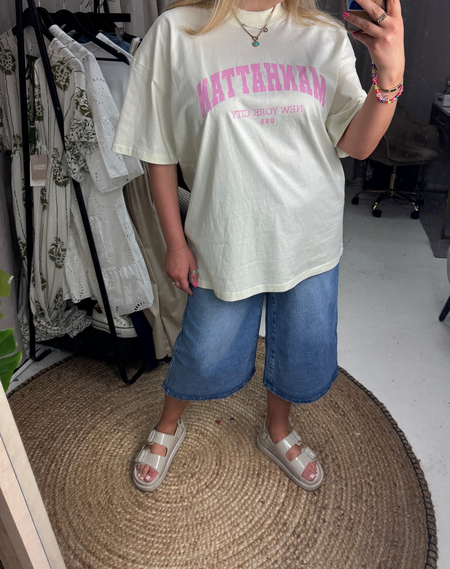 CASSIE PINK GRAPHIC T-SHIRT
