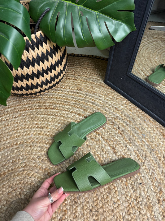 FINLAY KHAKI FAUX LEATHER SANDALS