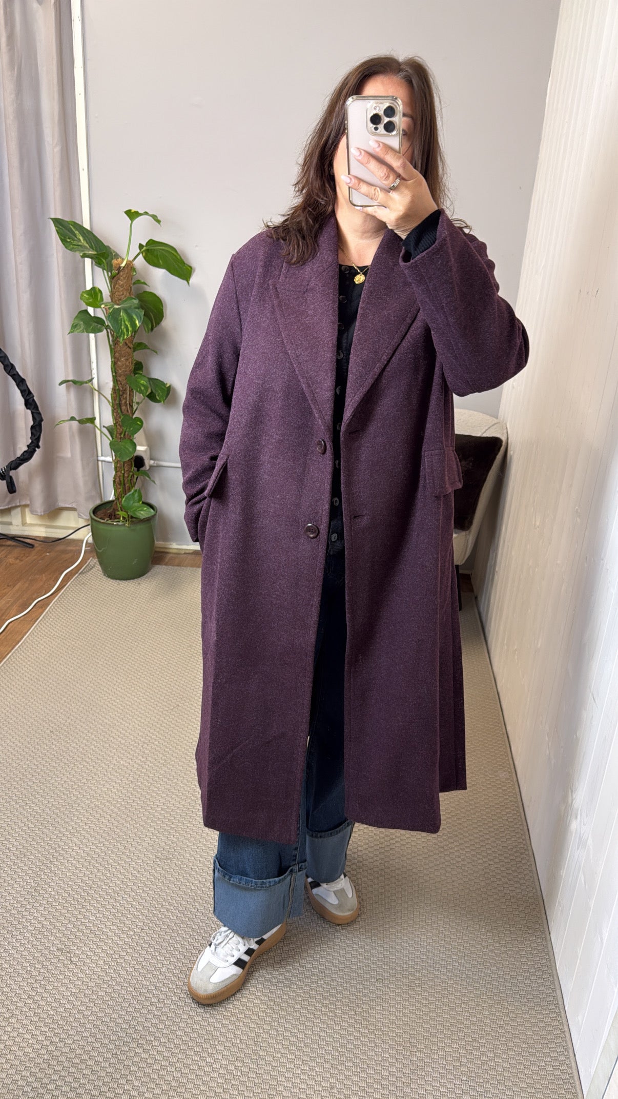 CARLA LONGLINE COAT BERRY