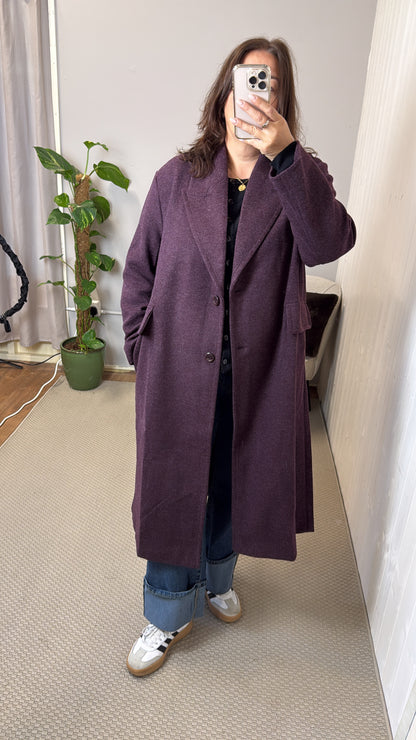 CARLA LONGLINE COAT BERRY